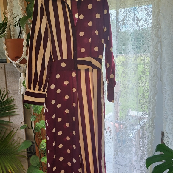 Esley Bold Jumpsuit - Picture 3 of 8